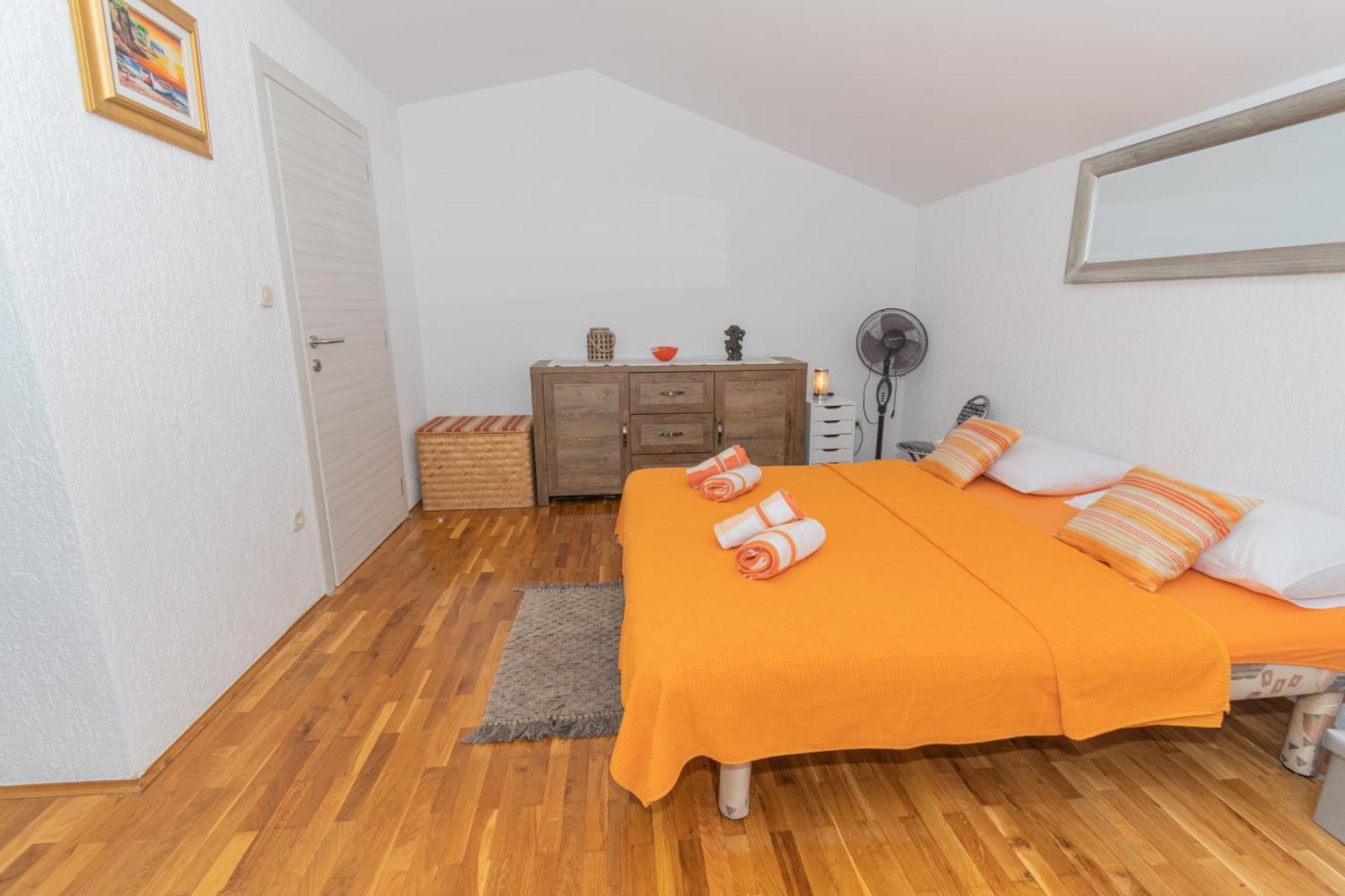Spacious Villa For 10 With A Big Private Pool Trilj Екстер'єр фото