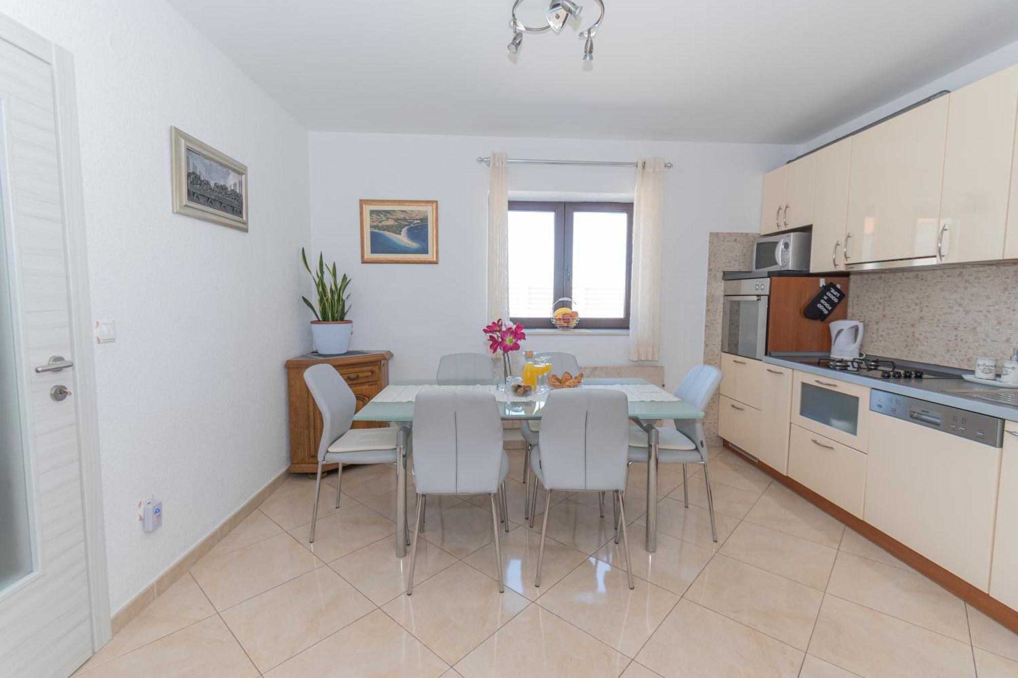 Spacious Villa For 10 With A Big Private Pool Trilj Екстер'єр фото