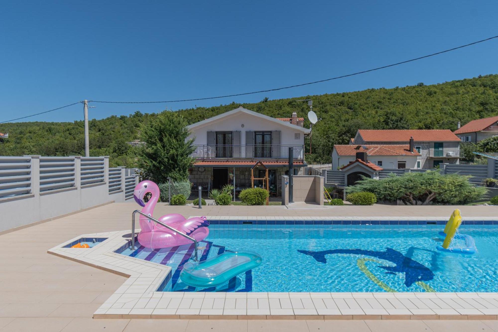 Spacious Villa For 10 With A Big Private Pool Trilj Екстер'єр фото