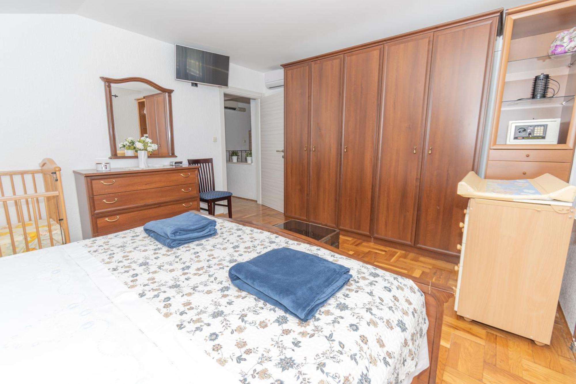 Spacious Villa For 10 With A Big Private Pool Trilj Екстер'єр фото
