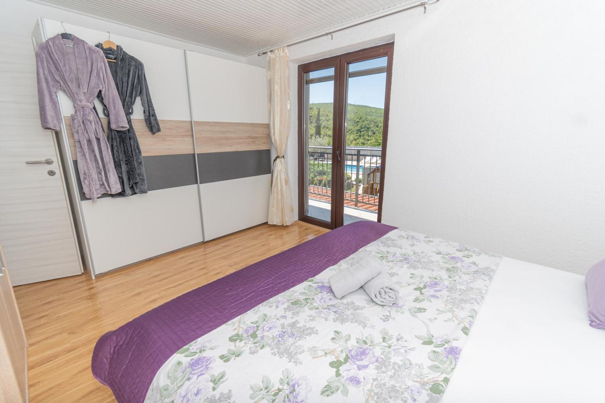Spacious Villa For 10 With A Big Private Pool Trilj Екстер'єр фото